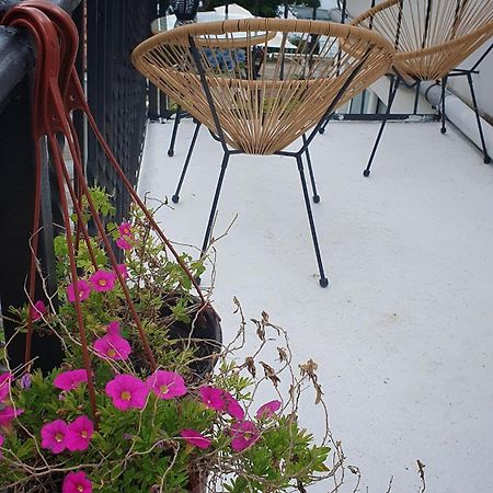 Sea Side Apartment Kotor Bilik gambar