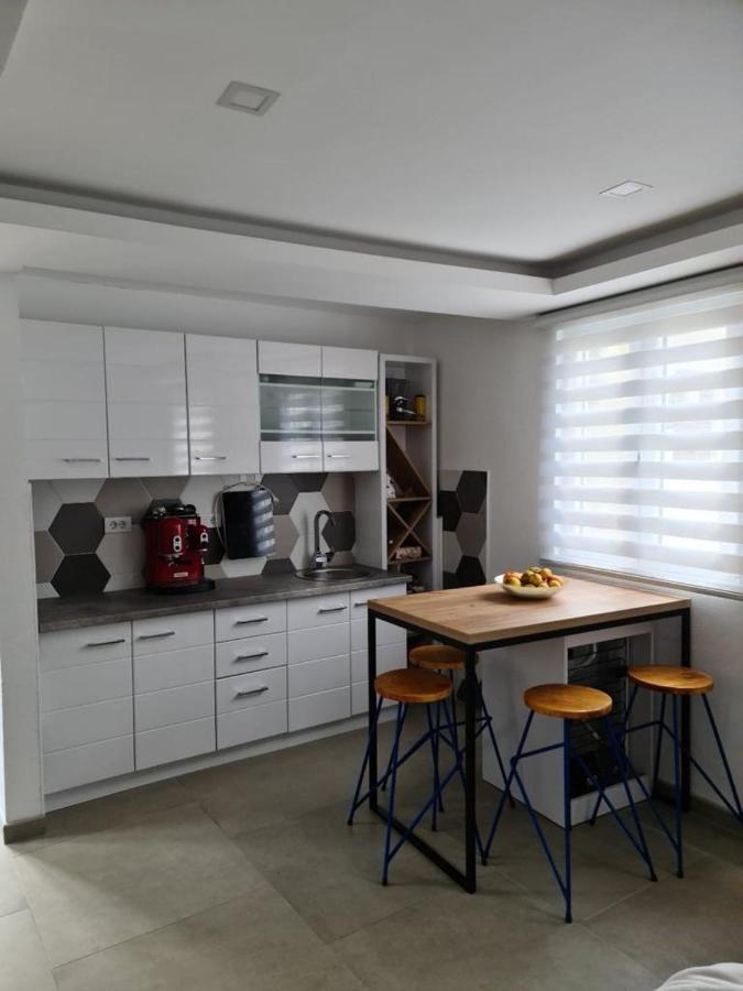 Sea Side Apartment Kotor Luaran gambar